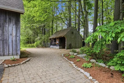28 Island Road Deerfield NH 03037