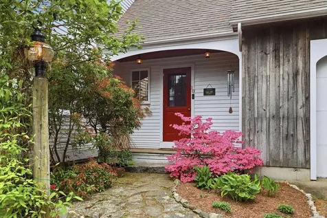 28 Island Road Deerfield NH 03037