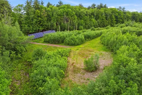 28 Island Road Deerfield NH 03037