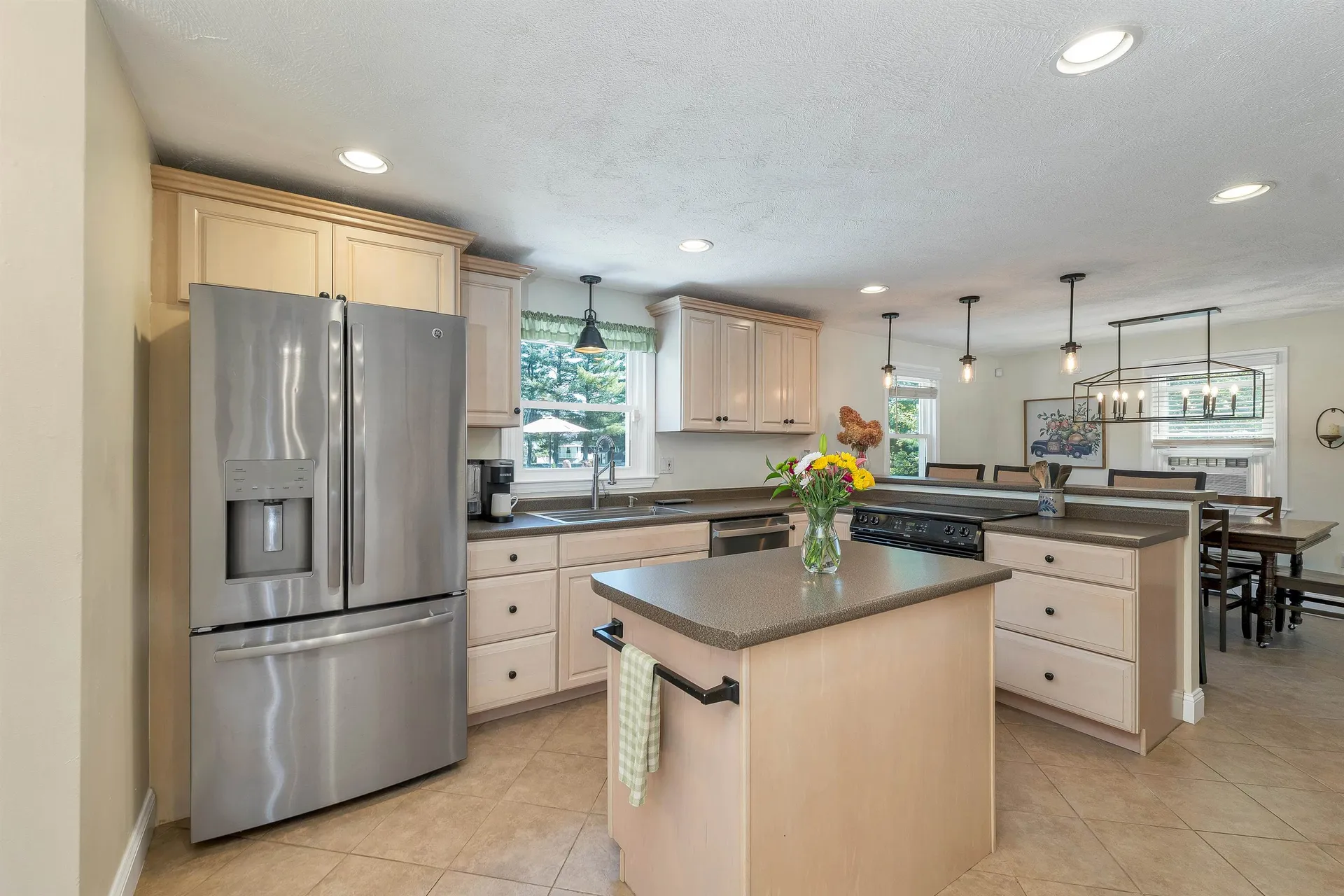14 Juniper Lane Nashua NH 03063