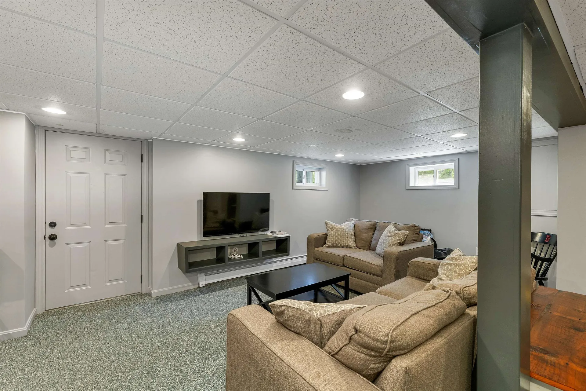 14 Juniper Lane Nashua NH 03063