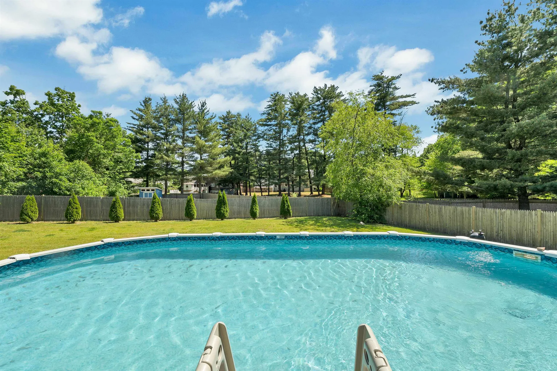 14 Juniper Lane Nashua NH 03063
