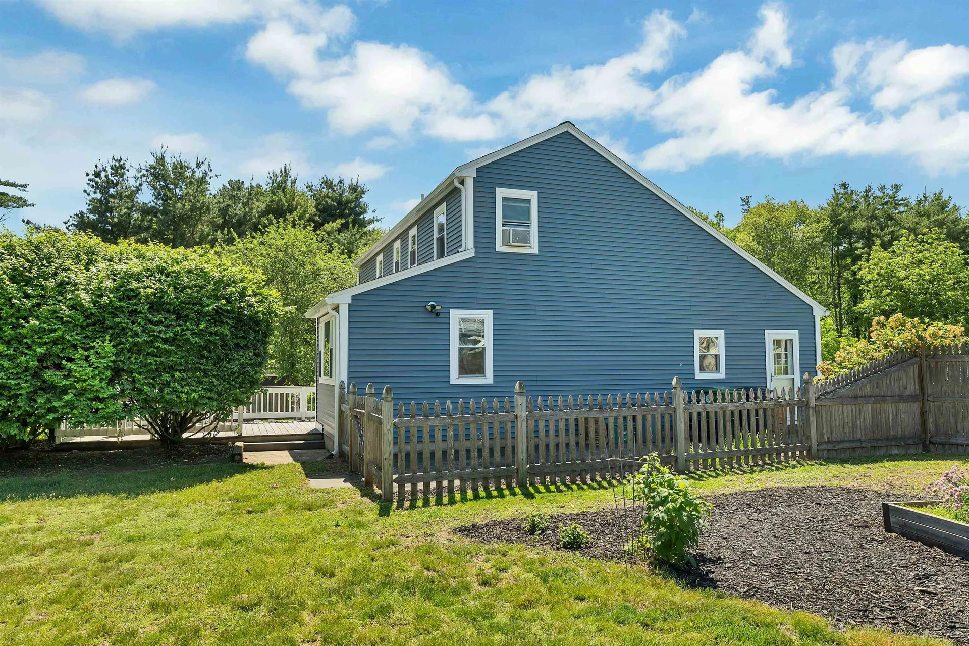 14 Juniper Lane Nashua NH 03063