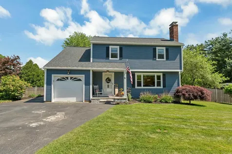 14 Juniper Lane Nashua NH 03063
