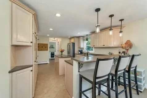 14 Juniper Lane Nashua NH 03063
