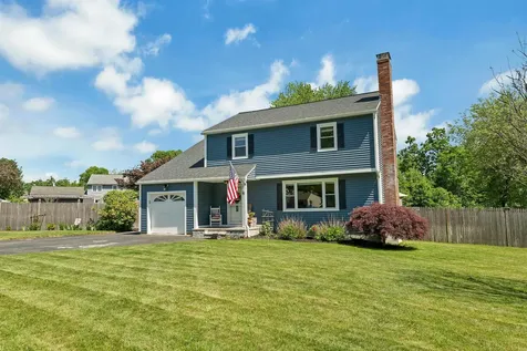14 Juniper Lane Nashua NH 03063