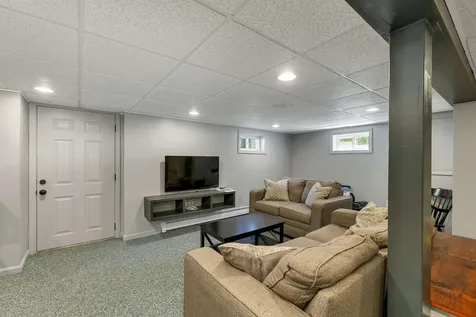 14 Juniper Lane Nashua NH 03063