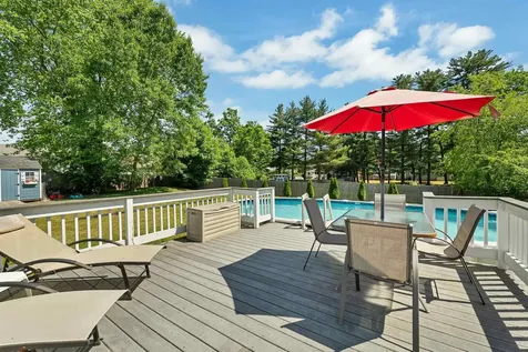 14 Juniper Lane Nashua NH 03063