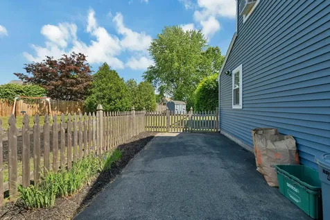 14 Juniper Lane Nashua NH 03063
