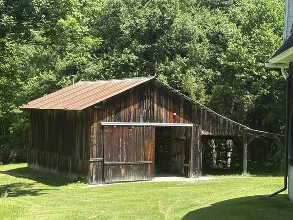 188 Green Hill Lane Wallingford VT 05773