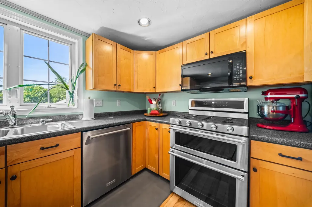 372 Mountain Road Concord NH 03301