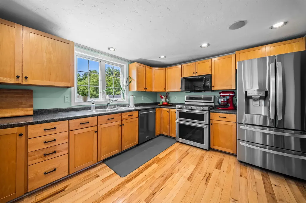372 Mountain Road Concord NH 03301