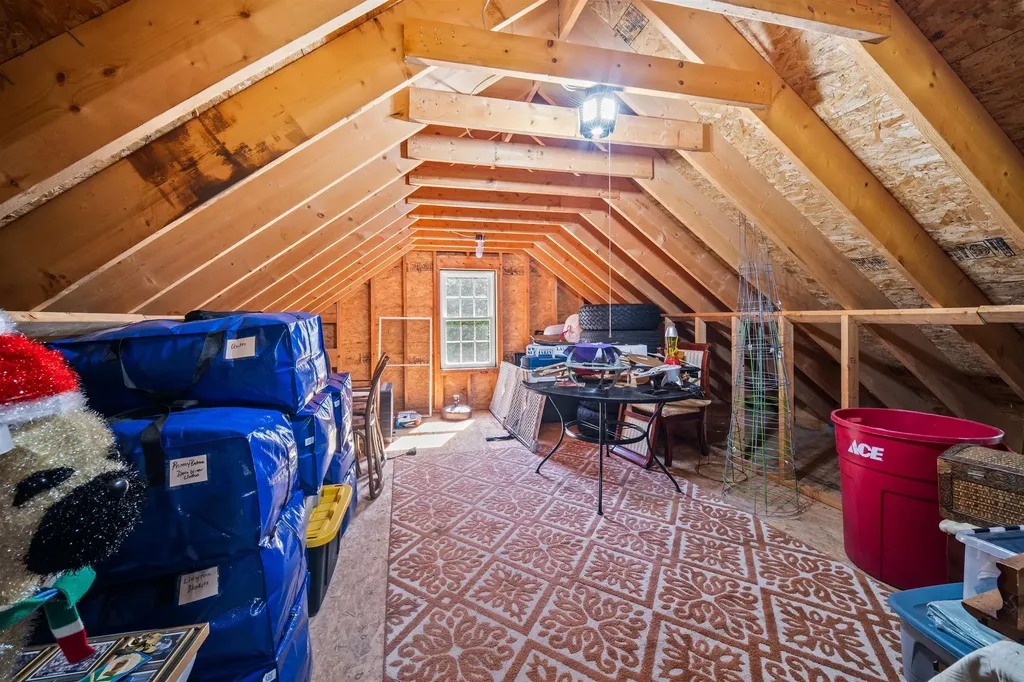 372 Mountain Road Concord NH 03301