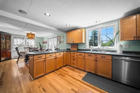 372 Mountain Road Concord NH 03301
