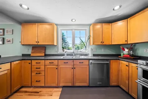 372 Mountain Road Concord NH 03301