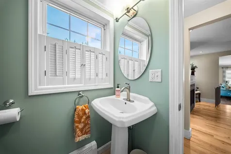 372 Mountain Road Concord NH 03301