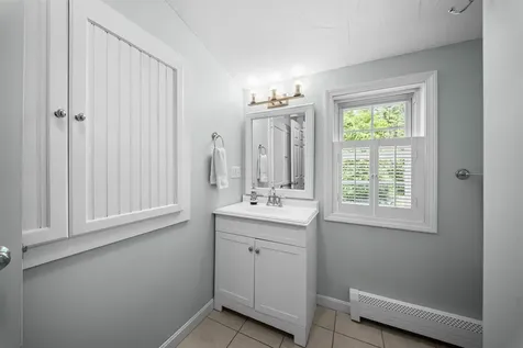 372 Mountain Road Concord NH 03301