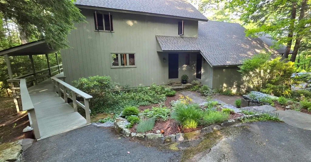 624 Baker Turn Road Hartford VT 05059