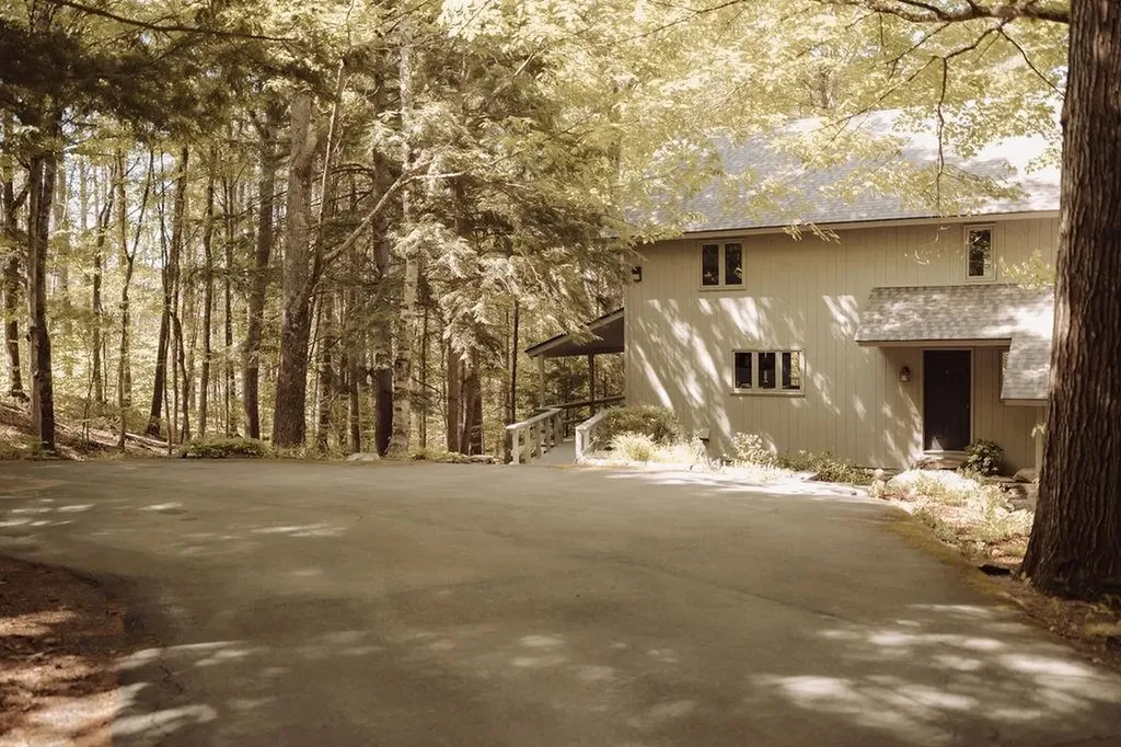 624 Baker Turn Road Hartford VT 05059