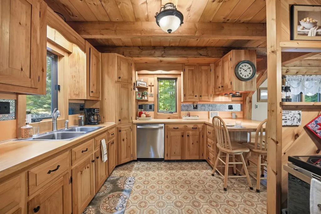 850 Concord Stage Road Weare NH 03281