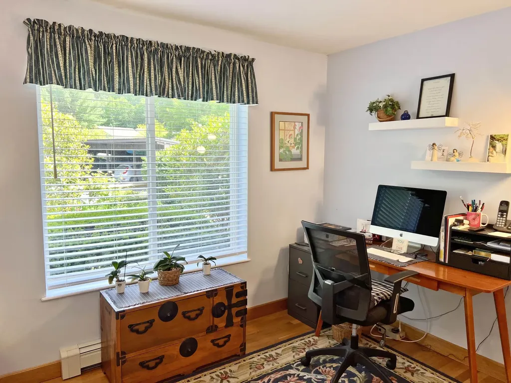 136 Morningside Commons Brattleboro VT 05301