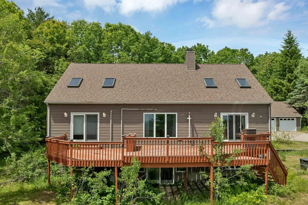 12 Goslin Way New Durham NH 03855