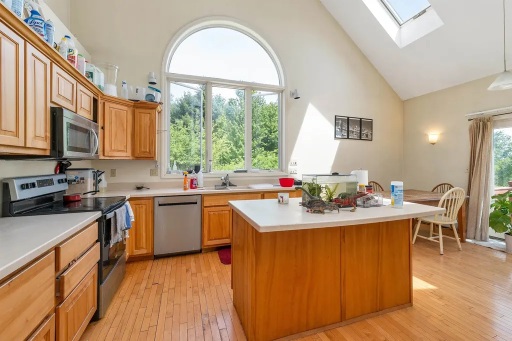 12 Goslin Way New Durham NH 03855