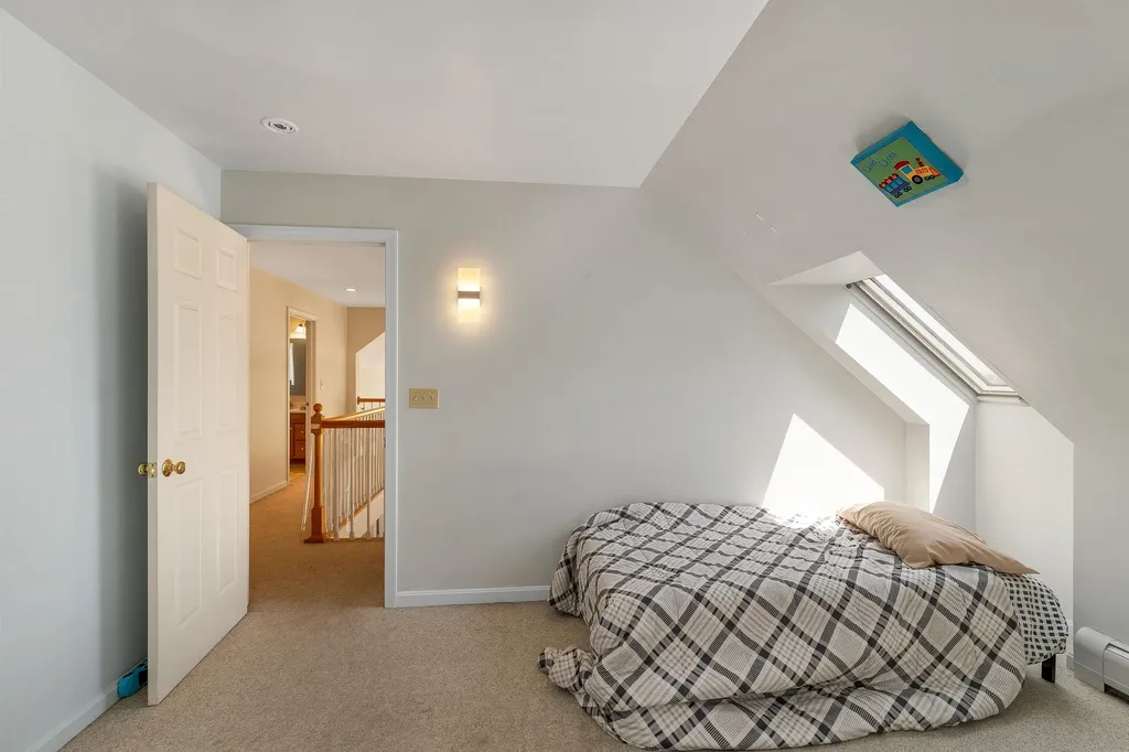 12 Goslin Way New Durham NH 03855