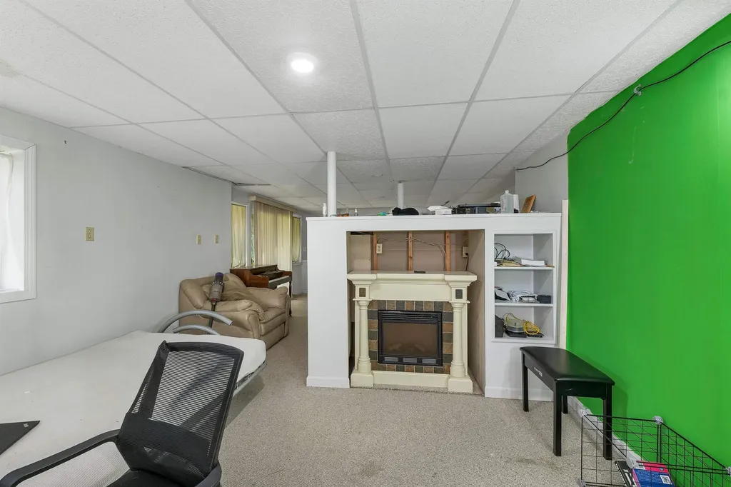 12 Goslin Way New Durham NH 03855