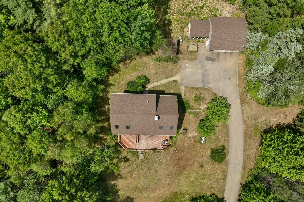 12 Goslin Way New Durham NH 03855