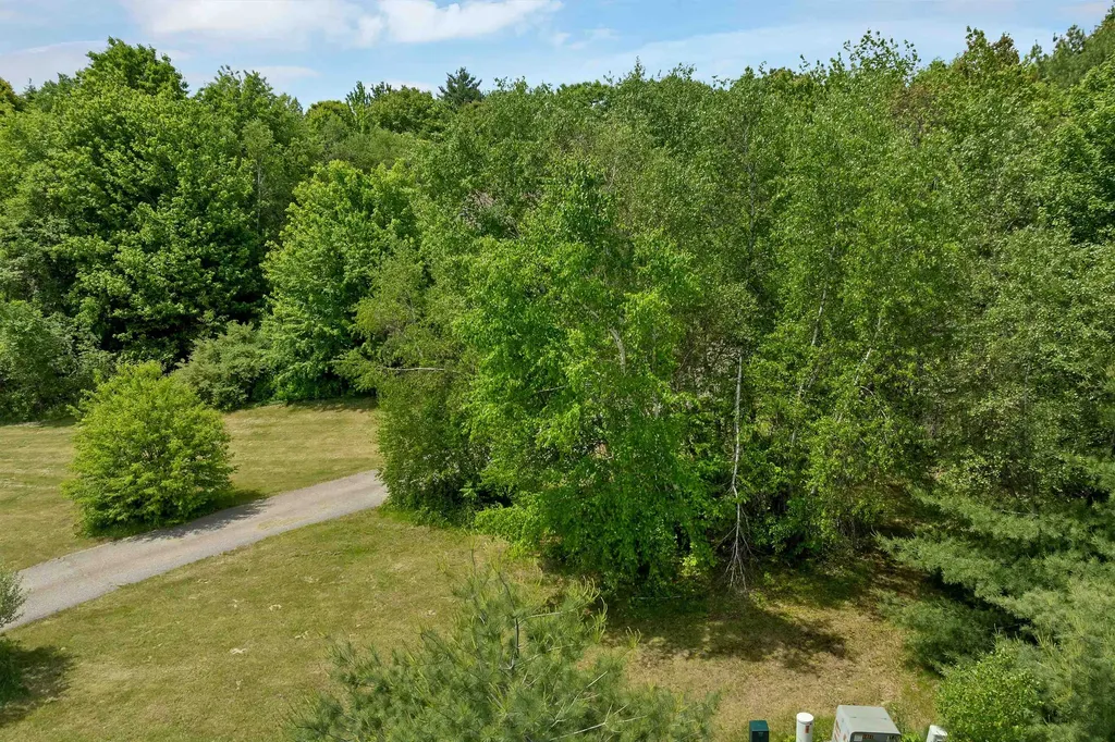 12 Goslin Way New Durham NH 03855