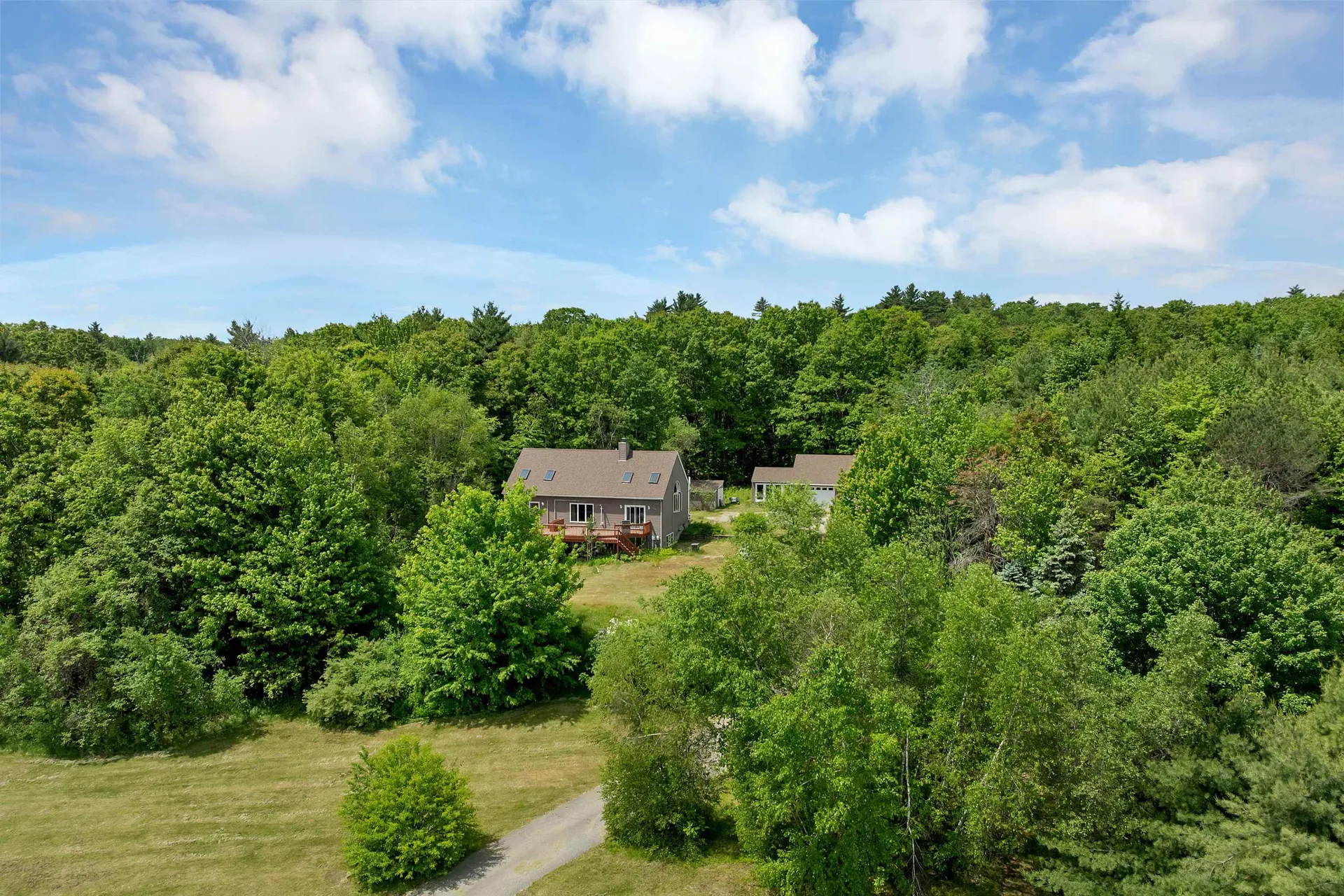 12 Goslin Way New Durham NH 03855