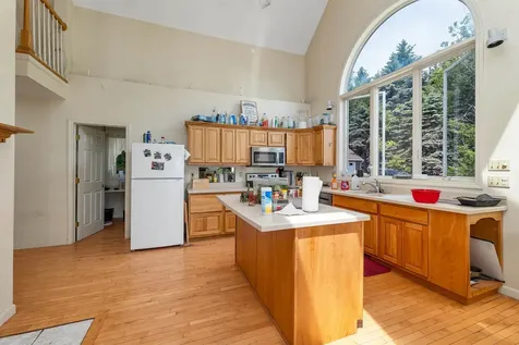 12 Goslin Way New Durham NH 03855