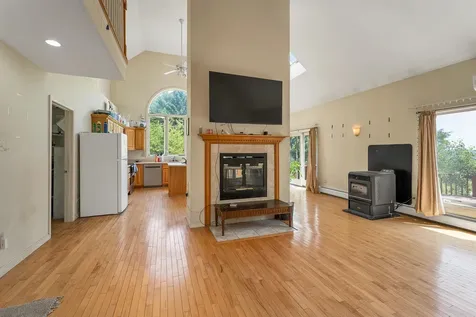 12 Goslin Way New Durham NH 03855