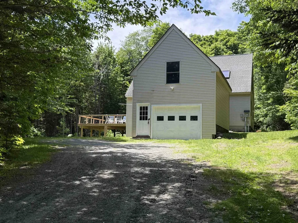 8 Deer Run Wilmington VT 05363