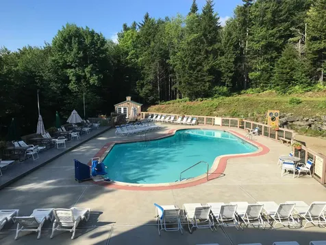 8 Deer Run Wilmington VT 05363