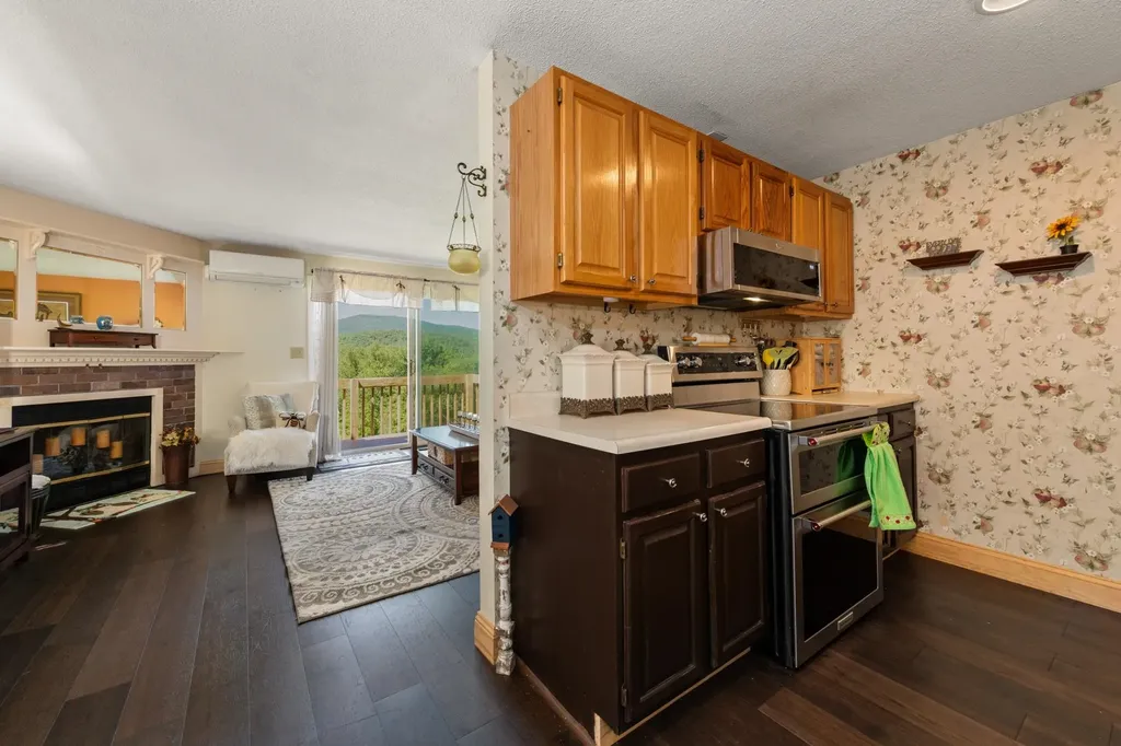 21 Pine Arden Drive Ashland NH 03217