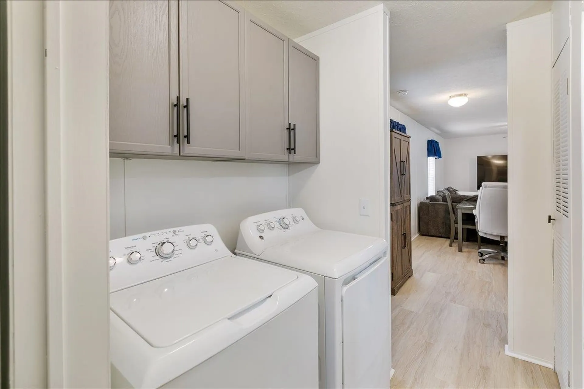 30 Kendall Pond Road Derry NH 03038