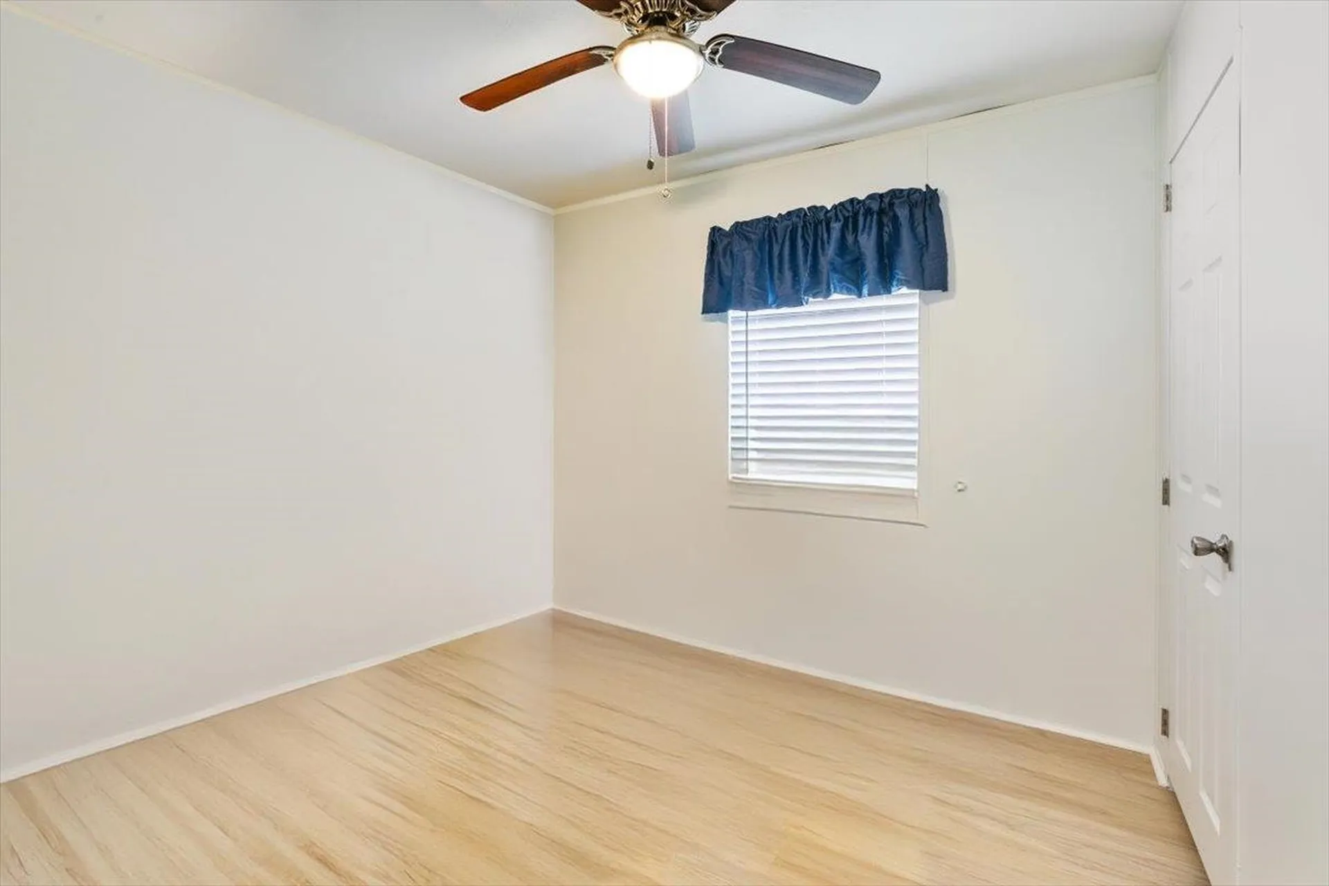 30 Kendall Pond Road Derry NH 03038