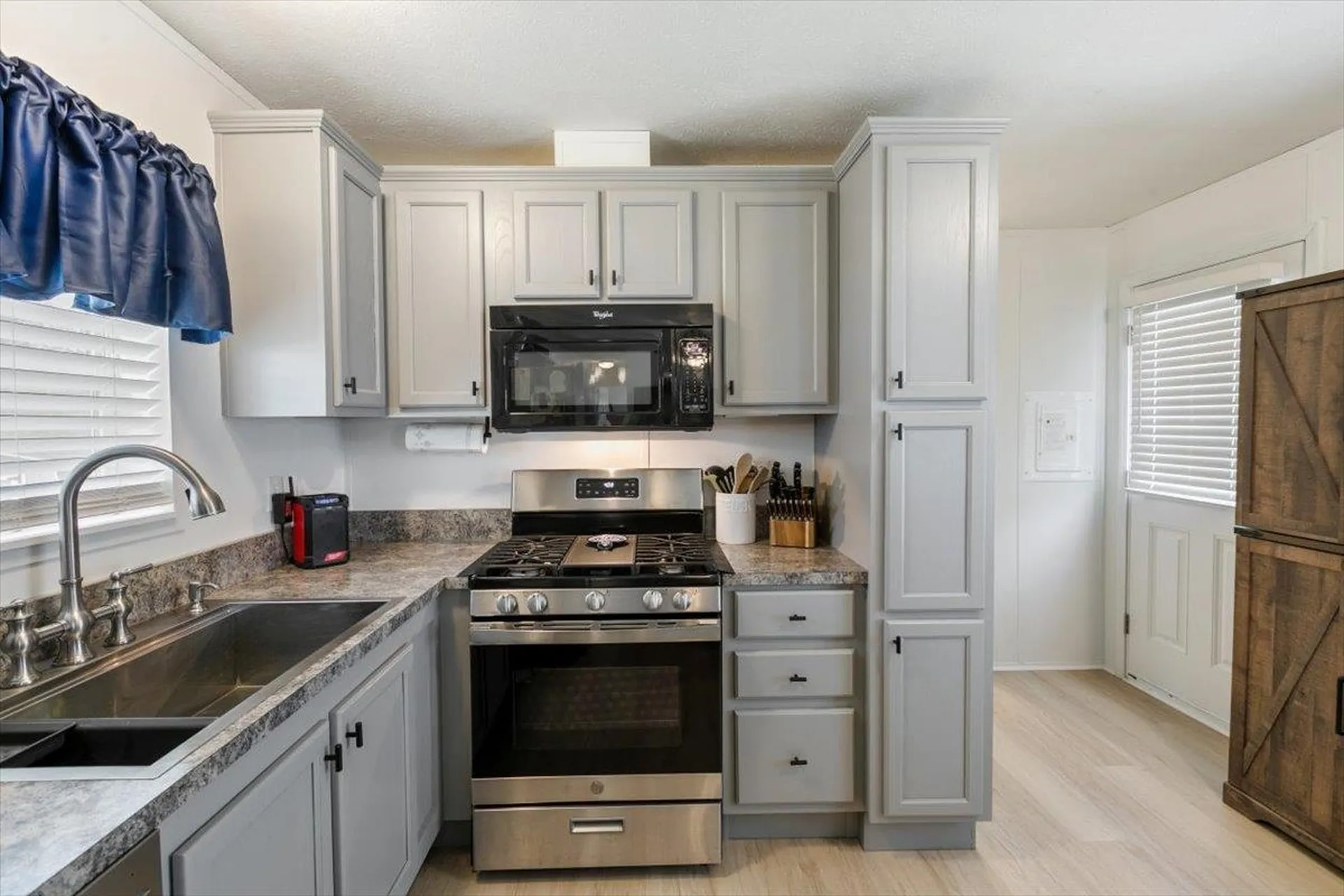 30 Kendall Pond Road Derry NH 03038
