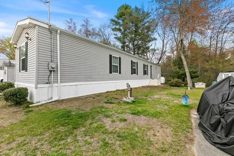 30 Kendall Pond Road Derry NH 03038