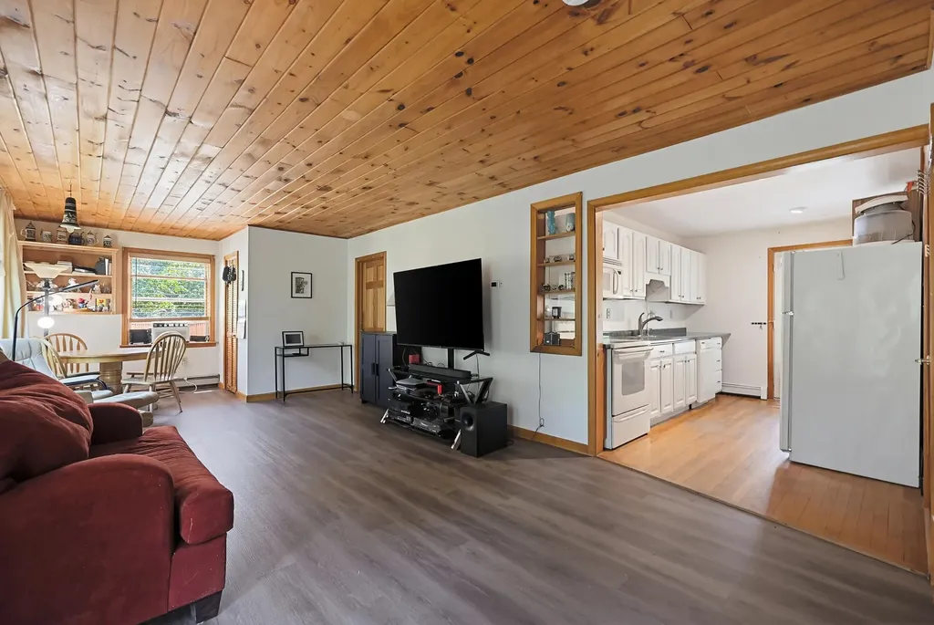 14 Terra Lane Hudson NH 03051
