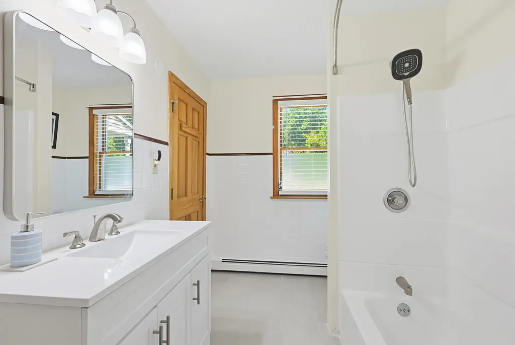 14 Terra Lane Hudson NH 03051