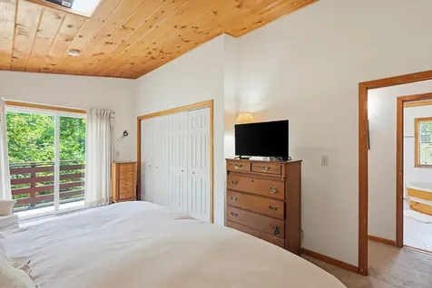 14 Terra Lane Hudson NH 03051