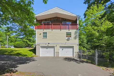 14 Terra Lane Hudson NH 03051