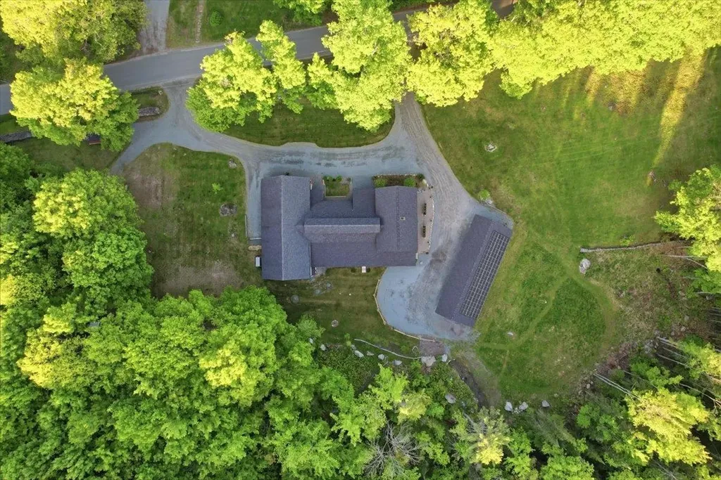 908 Old Franconia Road Bethlehem NH 03574