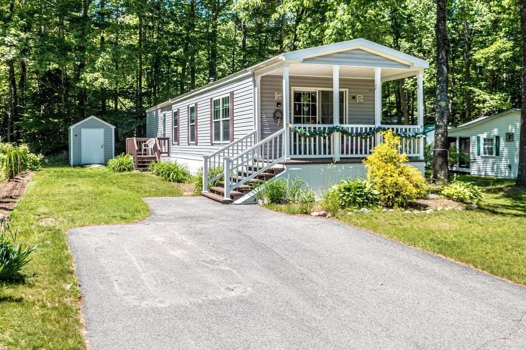 153 Fox Hill Lane Conway NH 03813