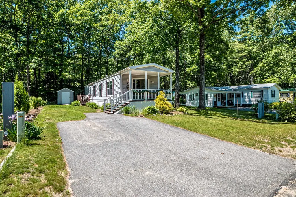 153 Fox Hill Lane Conway NH 03813