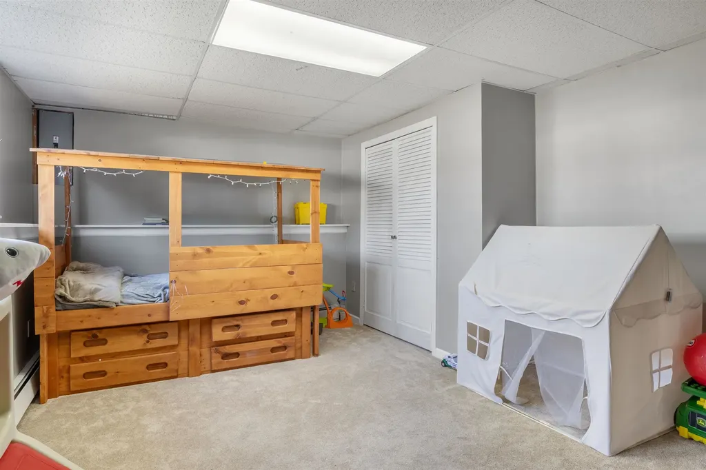 35 Western Avenue Rochester NH 03867