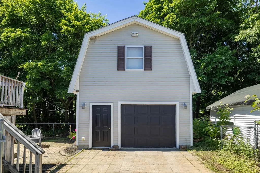 35 Western Avenue Rochester NH 03867
